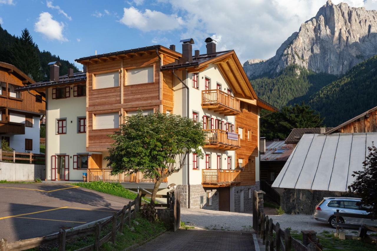 Casa Chris By Ama Val Di Fassa Apartment Pozza di Fassa Luaran gambar