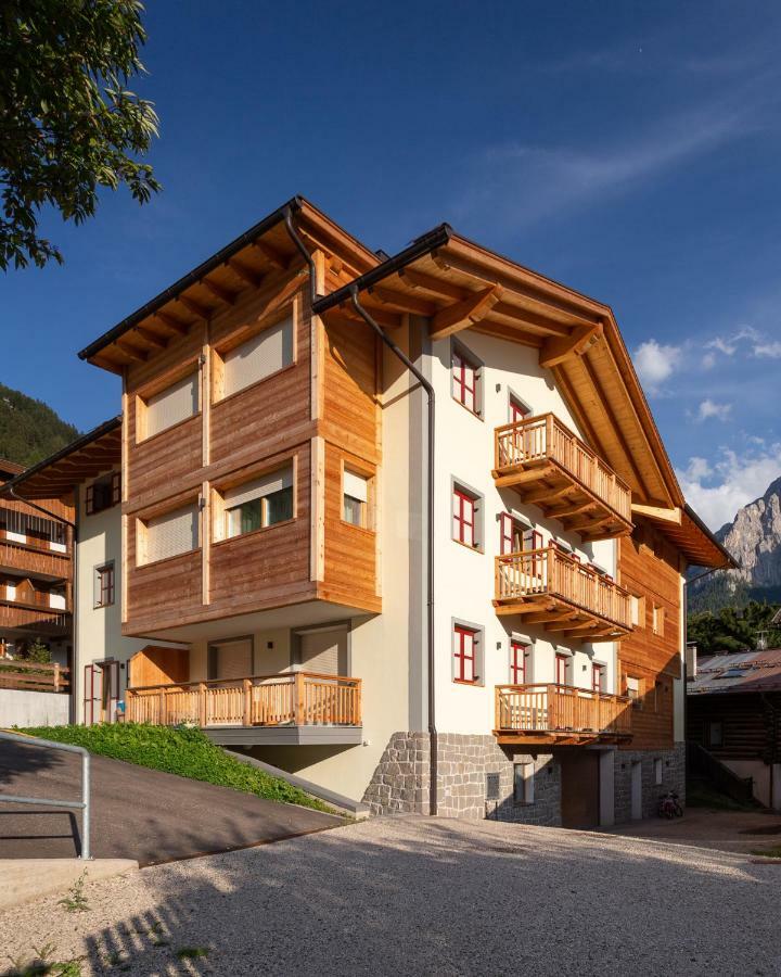 Casa Chris By Ama Val Di Fassa Apartment Pozza di Fassa Luaran gambar